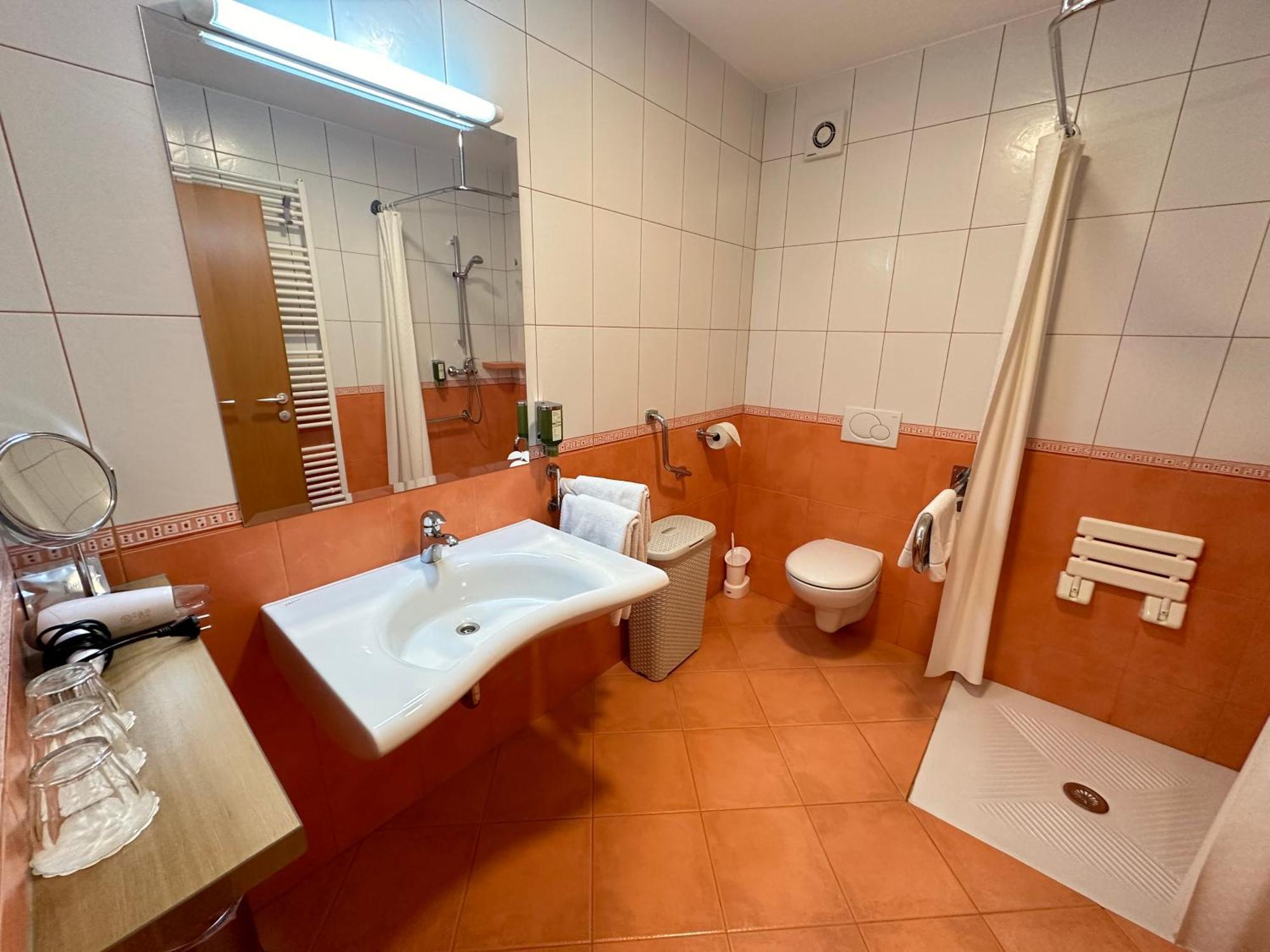 Boutique Hotel Loka Škofja Loka Buitenkant foto