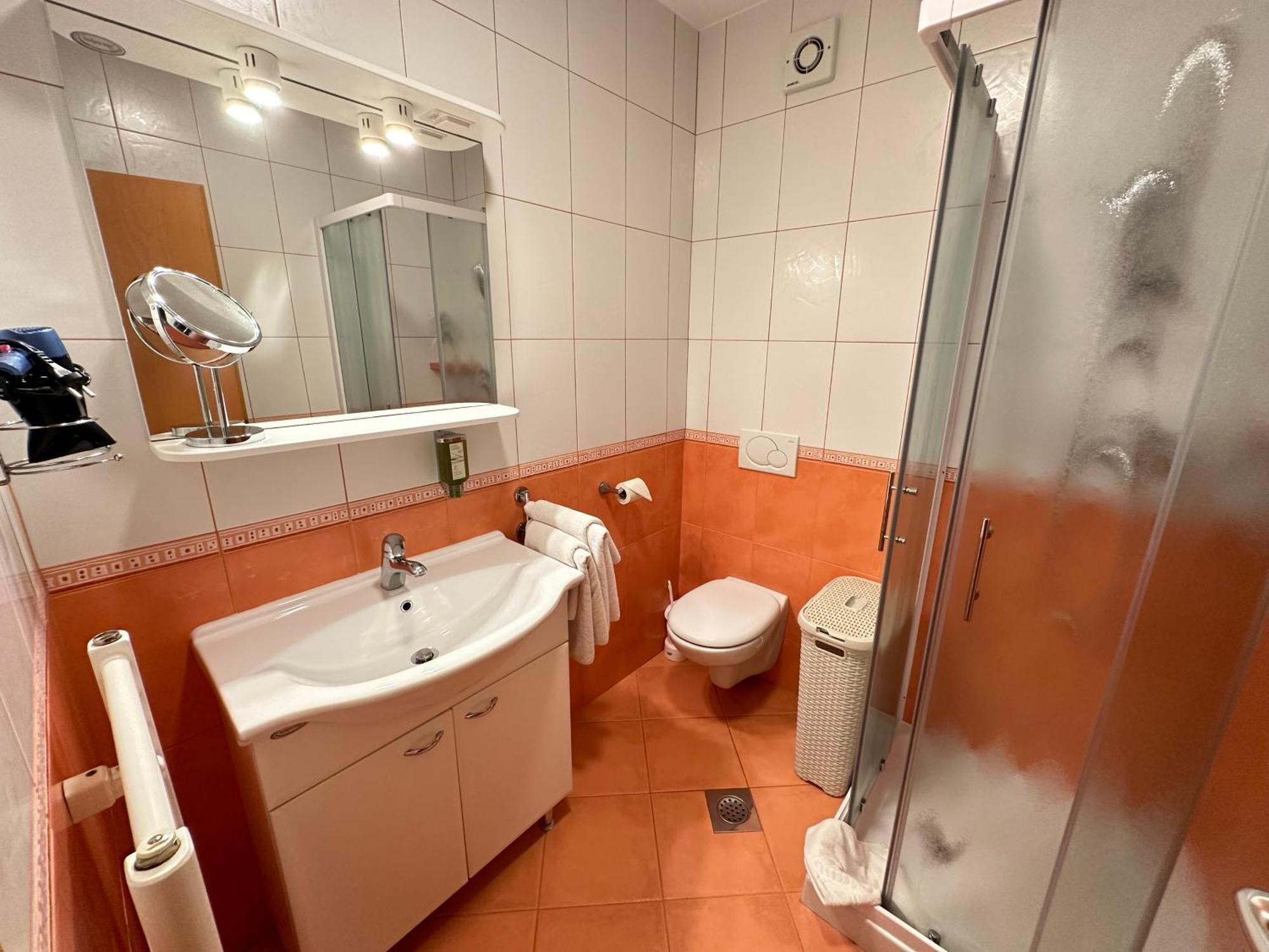 Boutique Hotel Loka Škofja Loka Buitenkant foto