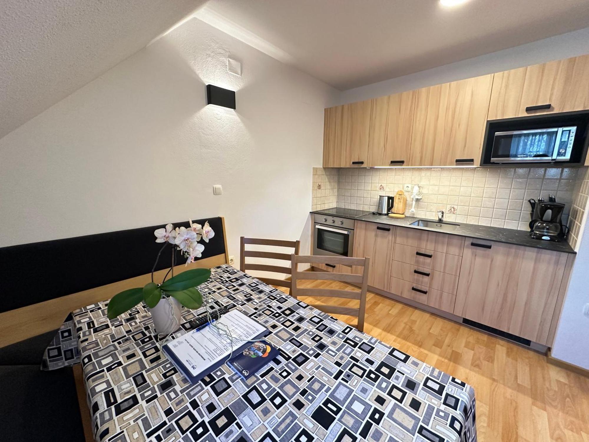 Boutique Hotel Loka Škofja Loka Buitenkant foto